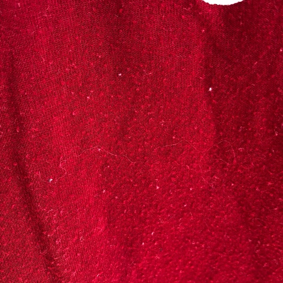 Mom Life graphics t-shirt. Red v-neck size large. - Picture 3 of 4